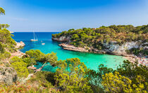 Majorca island, beautiful view of idyllic bay beach Cala Llombards, Spain von Alex Winter