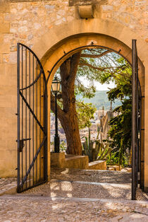 Majorca, view from the pilgrimage church Sant Salvador to the old town of Arta von Alex Winter