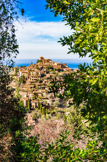Village Deia with beautiful landscape scenery on Majorca island, Spain von Alex Winter