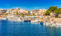 Spain Majorca, idyllic view of Cala Rajada waterfront harbor von Alex Winter