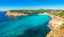 Majorca, idyllic island scenery, beautiful coast of beach Cala Romantica, Mediterranean Sea, Spain von Alex Winter