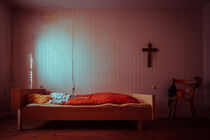 Das rote Schlafzimmer by mindscapephotos