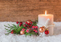 Christmas candle with xmas decoration by Alex Winter