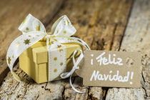 Christmas gift box with greeting card, Feliz Navidad