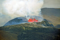 Der Vulkan im Südwesten von Island spuckt by Ulrich Senff
