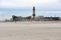 Windstärke 8 am Strand von Warnemünde by Ulrich Senff