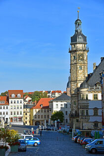 Altenburg, das Rathaus auf dem Marktplatz der Stadt by Ulrich Senff