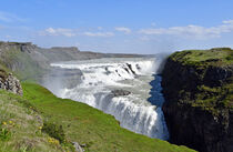 Der gewaltige Wasserfall Gullfoss im Süden von Island von Ulrich Senff
