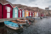 Colorful boathouses in Smögen on the west coast of Sweden von Bastian Linder