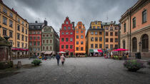 Colorful old house facades on Stortorget square in the old town Gamla Stan in Stockholm in Sweden von Bastian Linder