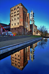 Malakowturm mit Wasserspiegelung von Edgar Schermaul