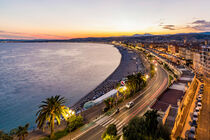Nizza an der Côte d'Azur in Frankreich am Abend by dieterich-fotografie