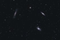 Galaxies in space: Leo triplett, M66 von Claudia Schmidt