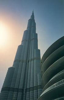 Burj Khalifa by Artemii Chekushin