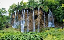 Traumhafter Wasserfall, Plitvicer Seen, Kroatien by Susanne Winkels