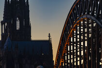 Kölner Dom und Hohenzollernbrücke by Walter G. Allgöwer