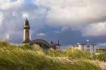 Leuchtturm und Teepott in Warnemünde an der Ostsee von dieterich-fotografie