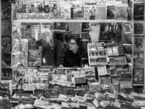 Newsstand in Naples von marie schleich