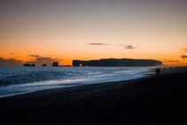 Sonnenuntergang am Black Beach auf Island von Knut Klante