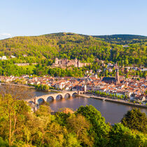 Alte Brücke, die Albstadt und das Schloss in Heidelberg von dieterich-fotografie