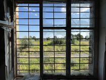 Der Blick durch das Fenster  by germartgallery
