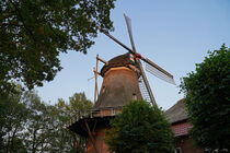 Windmühle - Sonnenaufgang an der Mühle Großefehn by babetts-bildergalerie