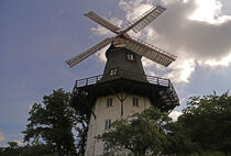 Windmühle - Galerieholländerwindmühle in Bremen von babetts-bildergalerie