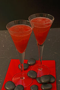 Papaya Erdbeere Sekt Cocktail von babetts-bildergalerie