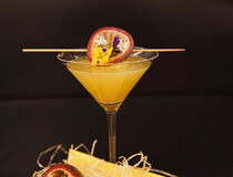 Gincocktail mit  Passionsfrucht by babetts-bildergalerie