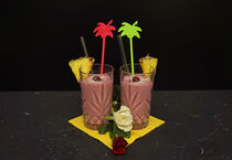 Ananas-Himbeer-Joghurt Cocktail mit Rum von babetts-bildergalerie