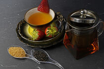 Schwarzer Tee mit Erdbeere von babetts-bildergalerie