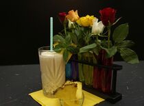Ananas-Kokos-Joghurt Smoothie by babetts-bildergalerie