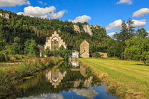 Wasserwerk Thalmühle bei Langenbrunn und Schloss Werenwag - Naturpark Obere Donau by Christine Horn