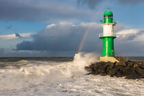 Wellen bei einem Sturm in Warnemünde an der Ostsee von dieterich-fotografie