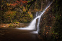 Wasserfall im Herbst by Stephan Hockenmaier