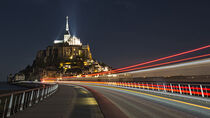 Mont-Saint-Michel by night by Oliver Boxberg