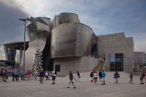 Guggenheimmuseum in Bilbao by Gerhard Köhler