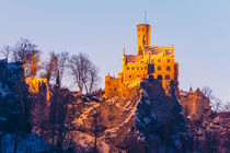 Schloss Lichtenstein auf der Schwäbischen Alb im Winter by dieterich-fotografie