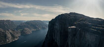 Panorama landscape of Preikestolen rock with view into Lysefjord in Norway von Bastian Linder
