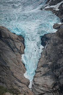 Briksdalsbreen glacier ice in the mountains of Jostedalsbreen national park in Norway von Bastian Linder