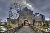 Ratingen Schlosseingang by Edgar Schermaul