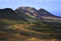 Geheimnisvolle Vulkanlandschaft auf Lanzarote - Mystic volcanic landscape at Lanzarote von Susanne Fritzsche