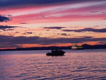 Sonnenuntergang See mit Boot von Ivonne Kretschmar