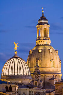 Kunstakademie und die Frauenkirche in Dresden von dieterich-fotografie