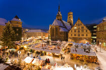 Weihnachtsmarkt am Schillerplatz in Stuttgart by dieterich-fotografie