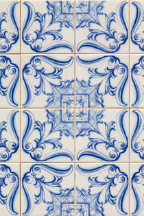 Azulejos in Tavira by Dirk Rüter