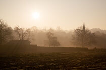 Foggy morning in the countryside von Werner Roelandt
