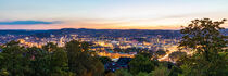Panorama Stuttgart in der Abenddämmerung by dieterich-fotografie