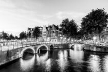 Keizersgracht in Amsterdam am Abend - Schwarzweiss von dieterich-fotografie