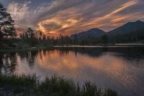 Colorado, Rocky Mountain National Park. Sprague Lake at sunset. Cathy & Gordon Illg / Jaynes Gallery / Danita Delimont von Danita Delimont